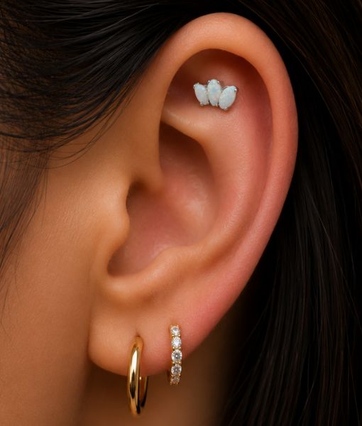 Titanium White Opal Fan Labret